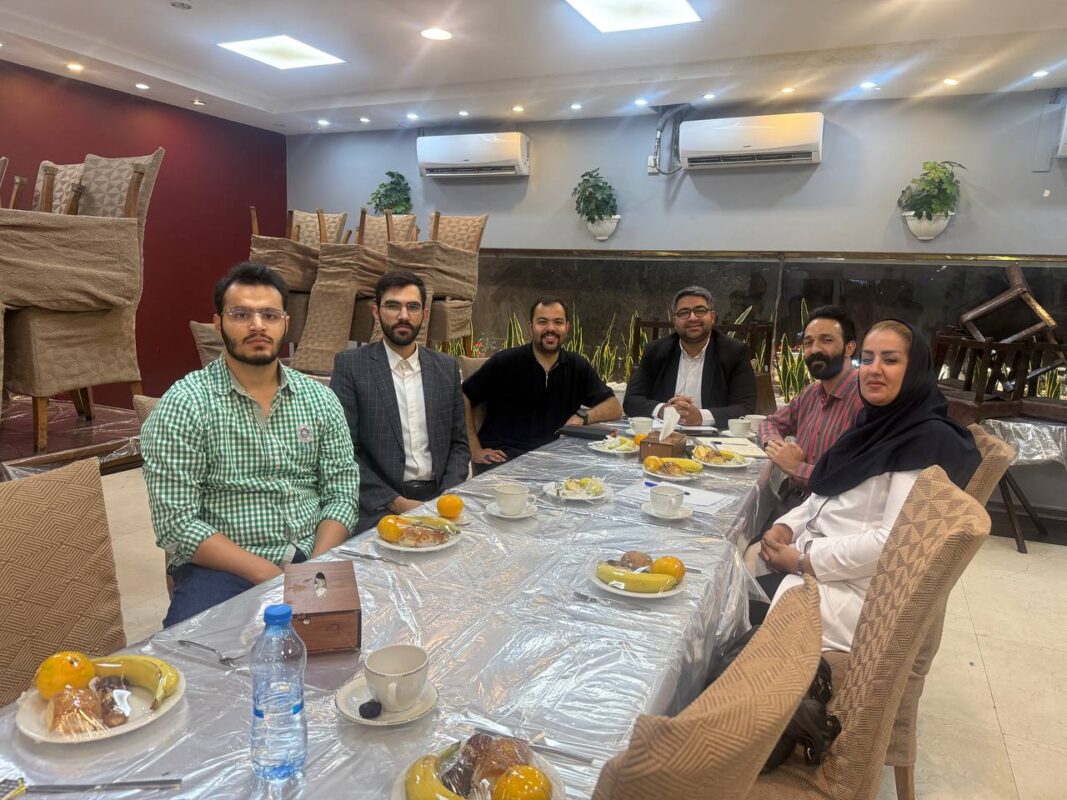 جلسه بیزینس کوچینگ با مدیران رستوران بیروت لبنان
